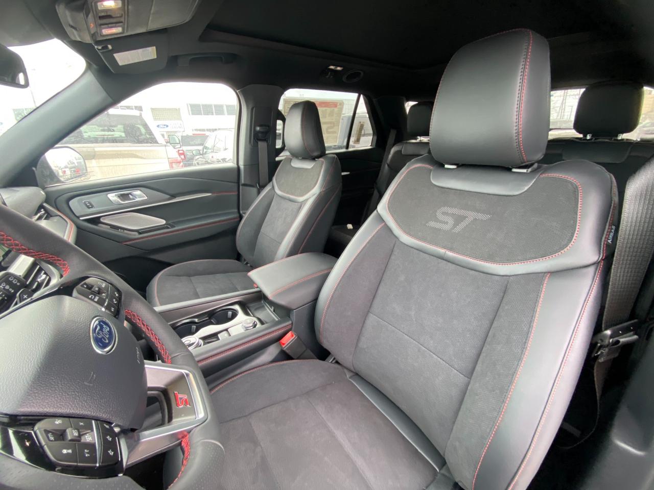 2026 Ford Explorer ST 4dr 4x4 Photo