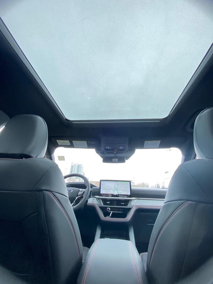 2026 Ford Explorer ST 4dr 4x4 Photo