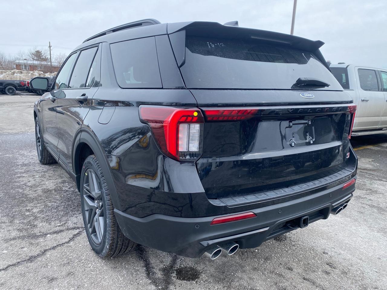 2026 Ford Explorer ST 4dr 4x4 Photo3