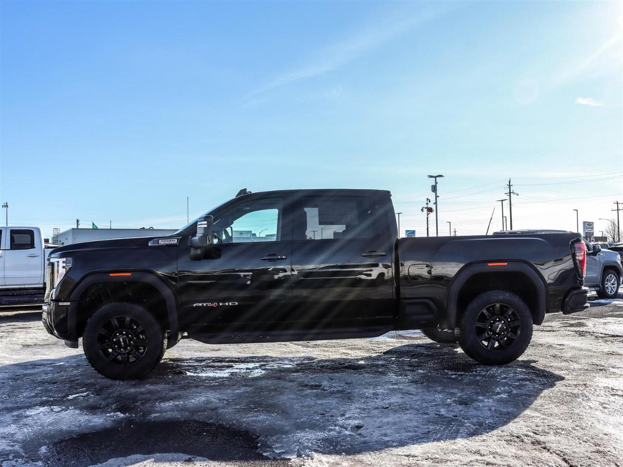 2026 GMC SIERRA 2500HD Crew Cab Standard Box 4-Wheel Drive AT4 Photo