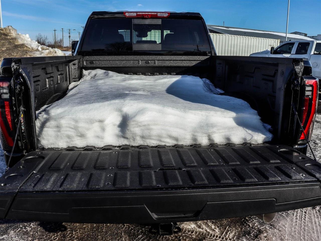 2026 GMC SIERRA 2500HD Crew Cab Standard Box 4-Wheel Drive AT4 Photo