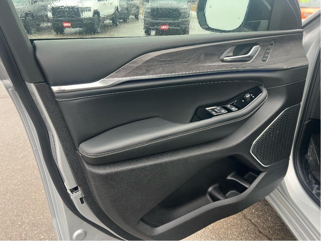 2025 Jeep Grand Cherokee Overland 4x4 V6 *Demonstrator *SUN *NAVI *TOW Photo