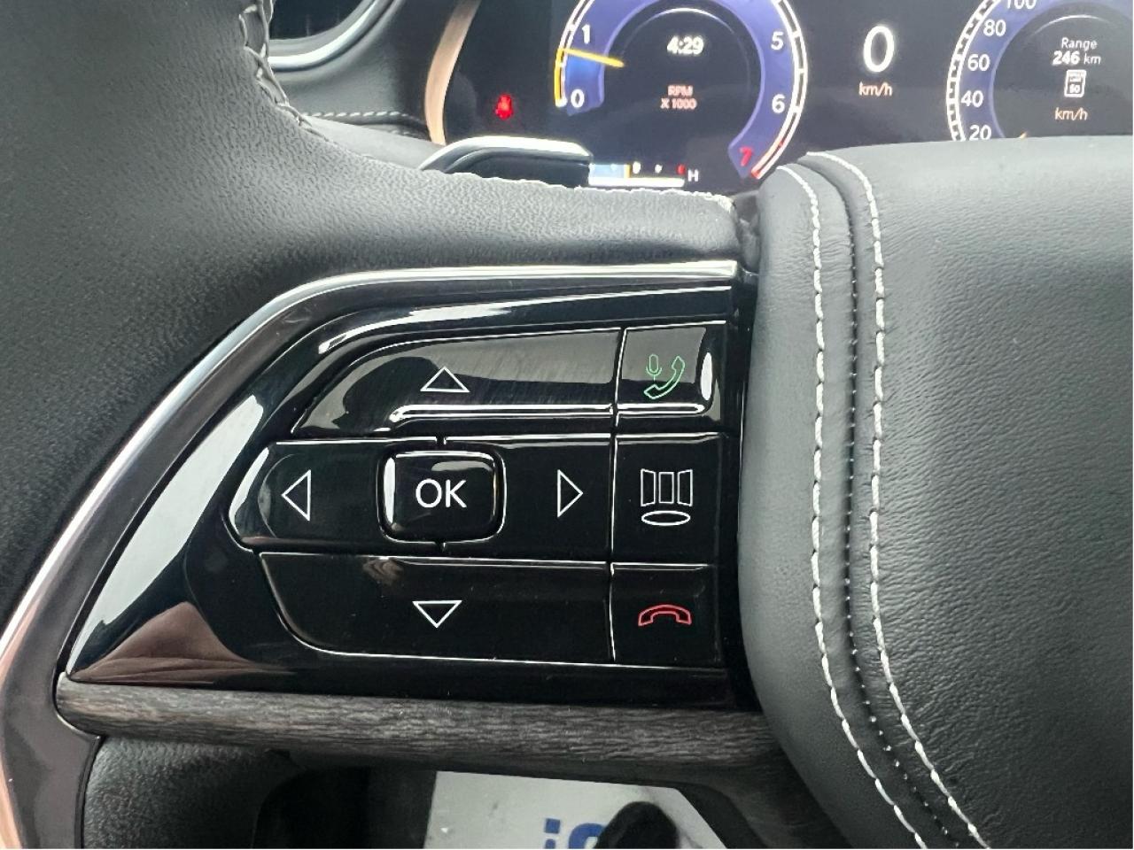 2025 Jeep Grand Cherokee Overland 4x4 V6 *Demonstrator *SUN *NAVI *TOW Photo