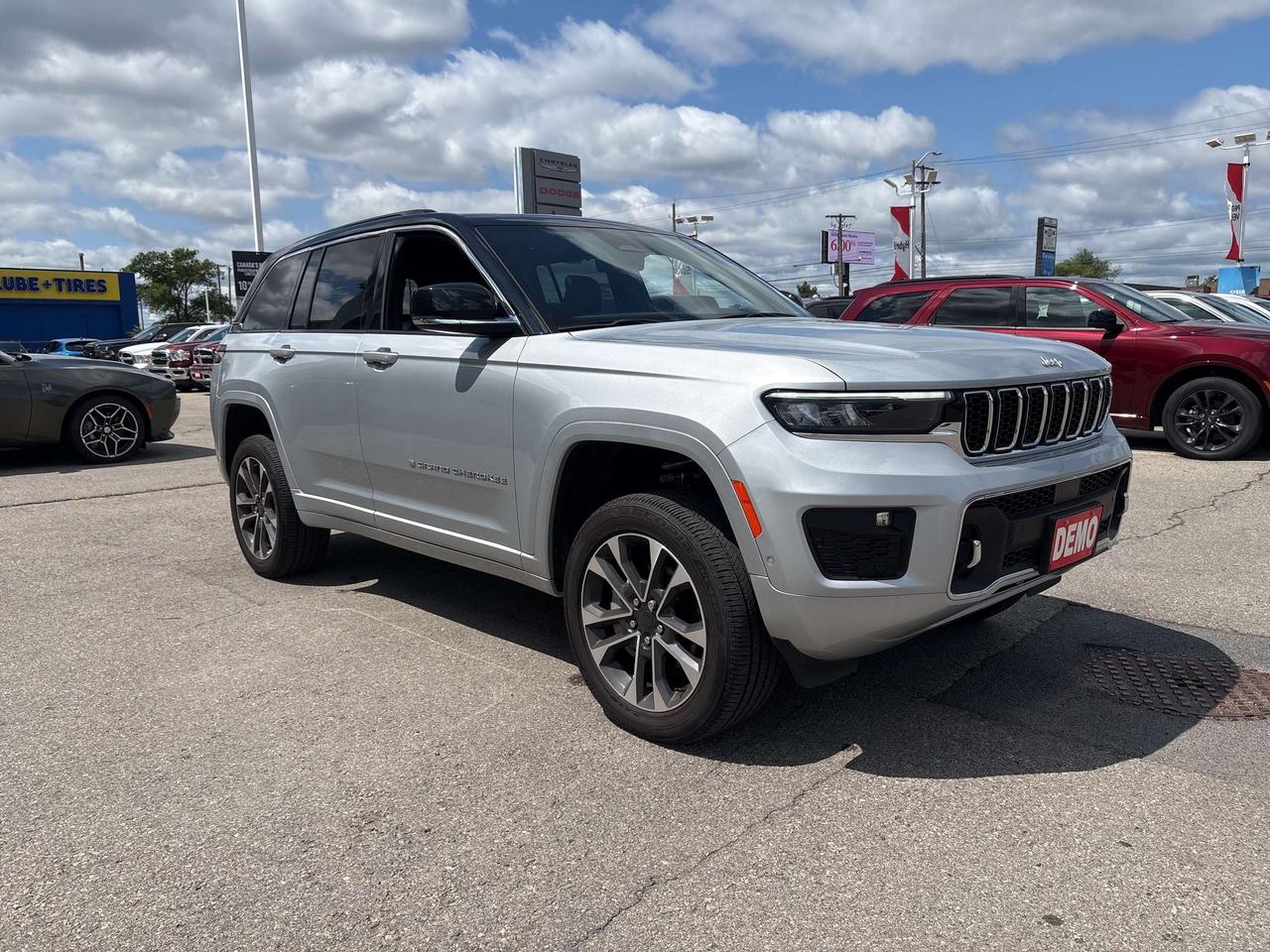 2025 Jeep Grand Cherokee Overland 4x4 V6 *SEAT MASSAGE *SUN *NAVI *TOW Photo