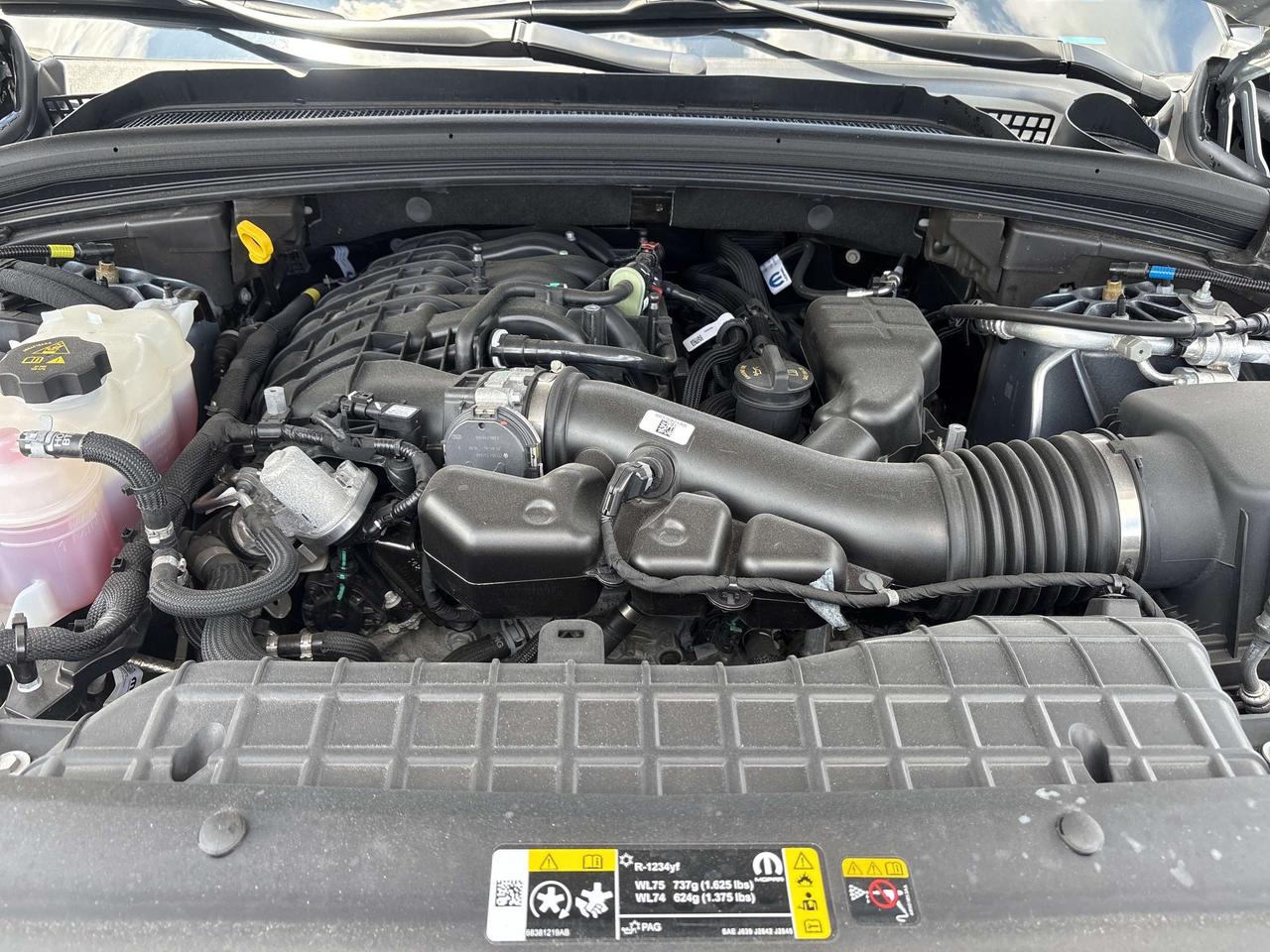 2025 Jeep Grand Cherokee Overland 4x4 V6 *SEAT MASSAGE *SUN *NAVI *TOW Photo