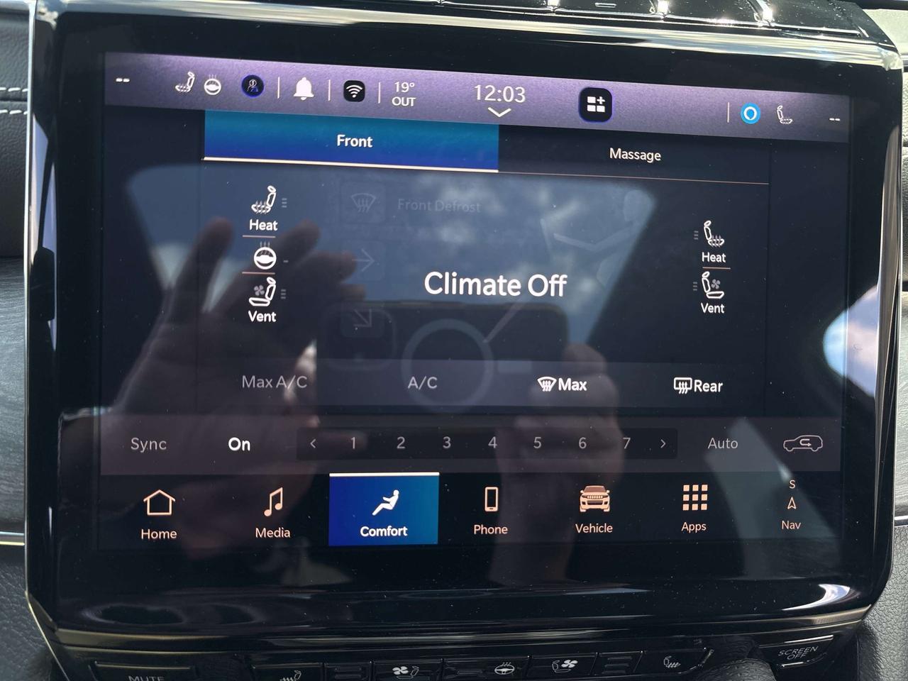 2025 Jeep Grand Cherokee Overland 4x4 V6 *SEAT MASSAGE *SUN *NAVI *TOW Photo