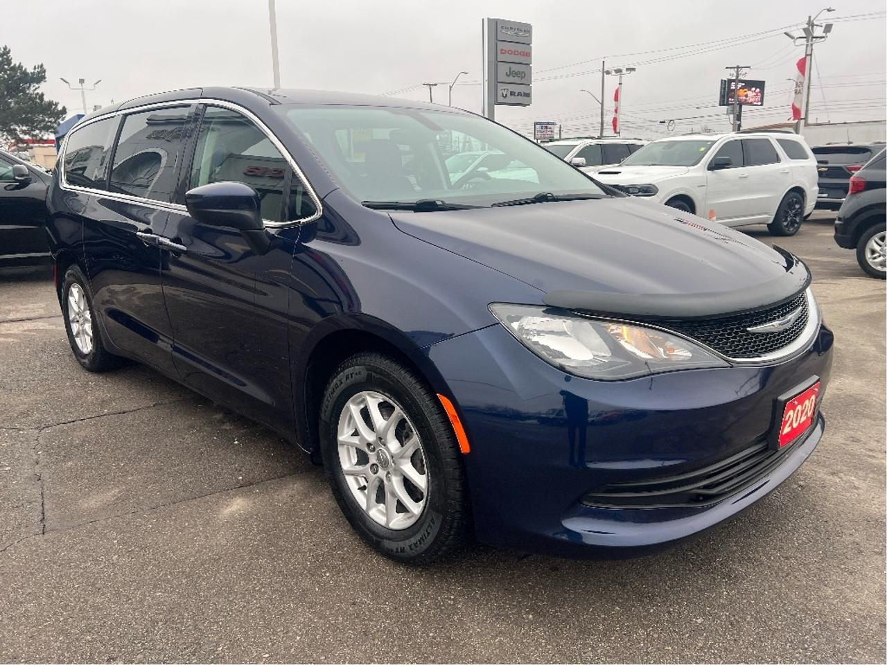 2020 Chrysler Pacifica LX V6 7-Passenger *NAVI *HEATED SEATS *POWER DOORS Photo4