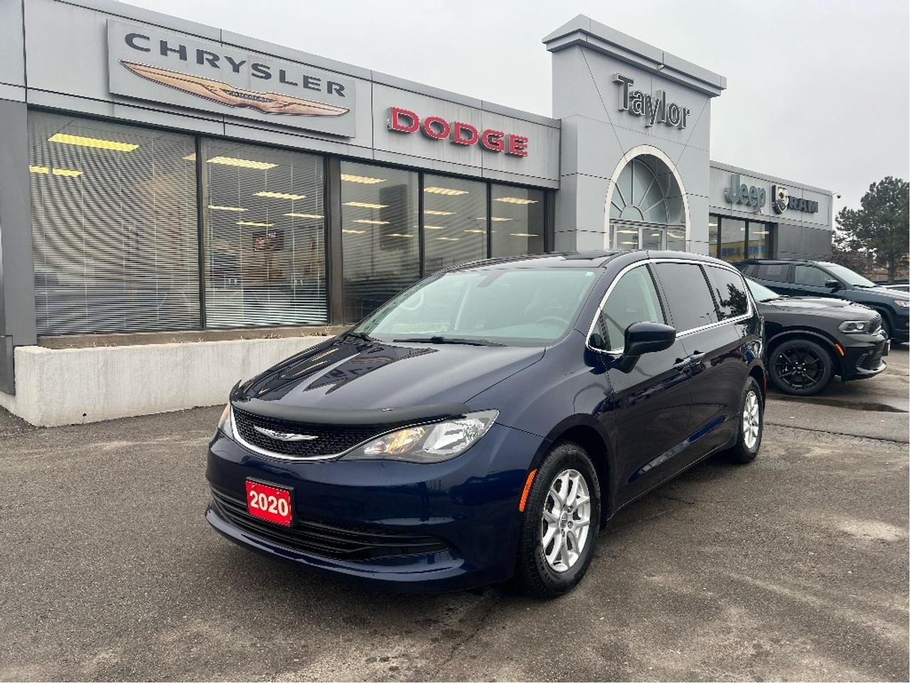 2020 Chrysler Pacifica LX V6 7-Passenger *NAVI *HEATED SEATS *POWER DOORS Photo2