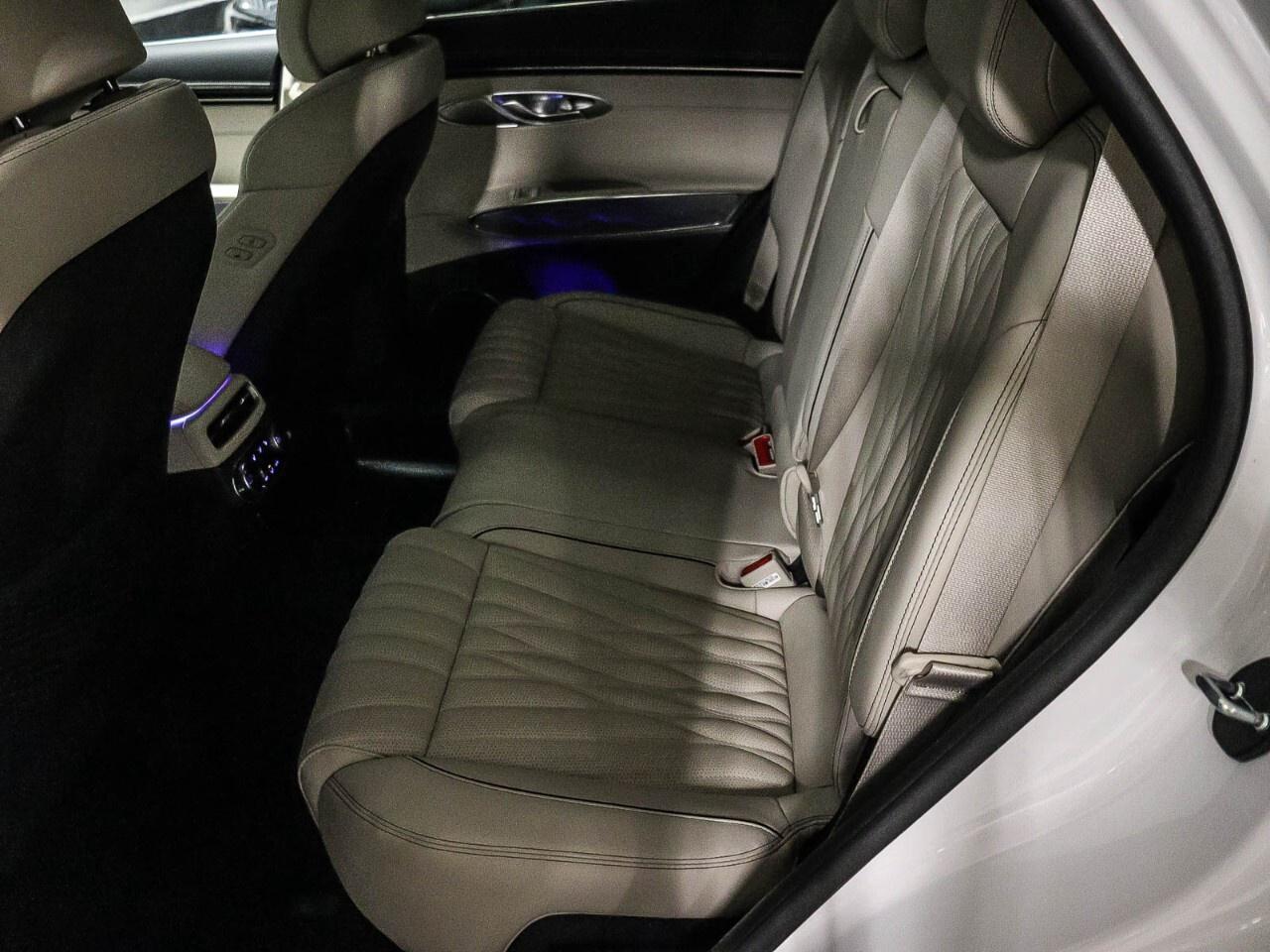 2024 Genesis GV70 2.5T Prestige AWD Photo