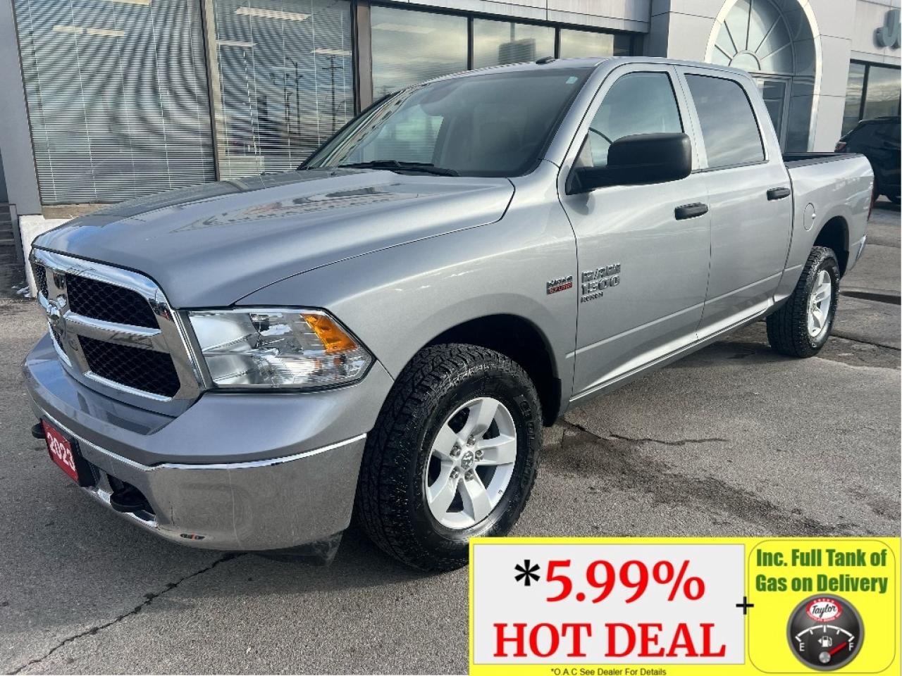 2023 RAM 1500 Classic SLT Crew 4x4 HEMI V8 *HITCH *PWR SEAT *LOW KMS Photo