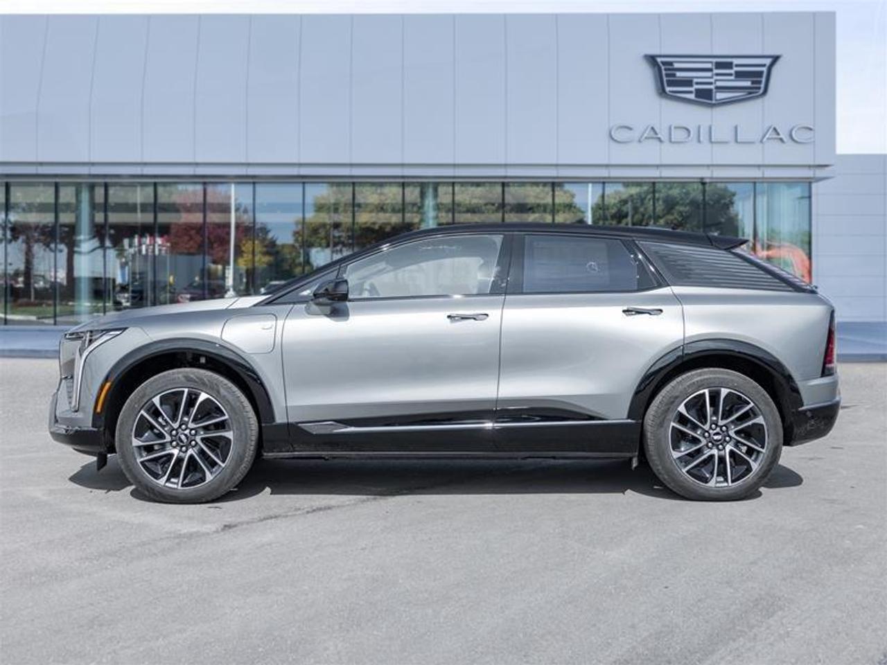 2026 Cadillac OPTIQ Premium Sport 4dr Photo2