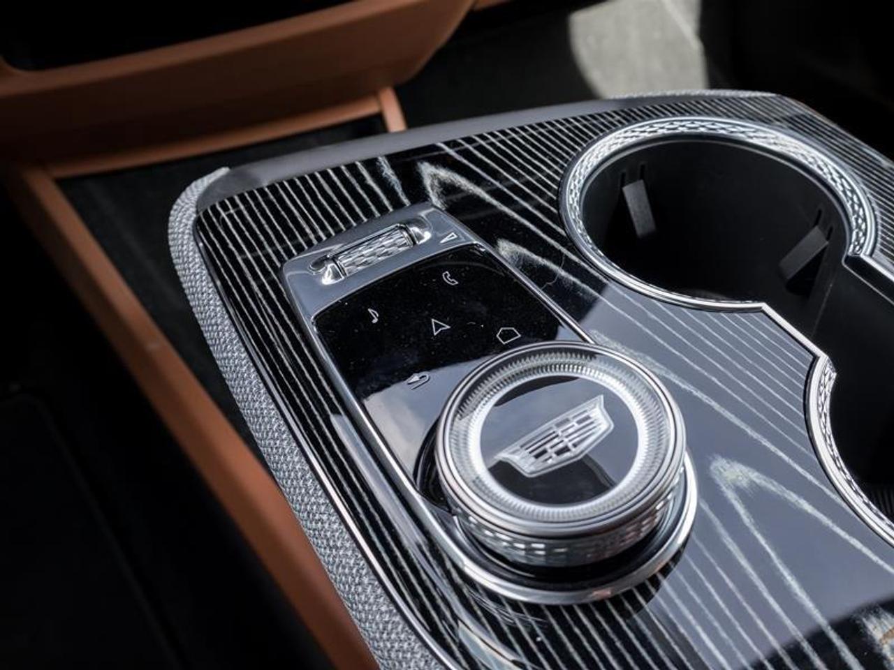 2026 Cadillac OPTIQ Premium Sport 4dr Photo