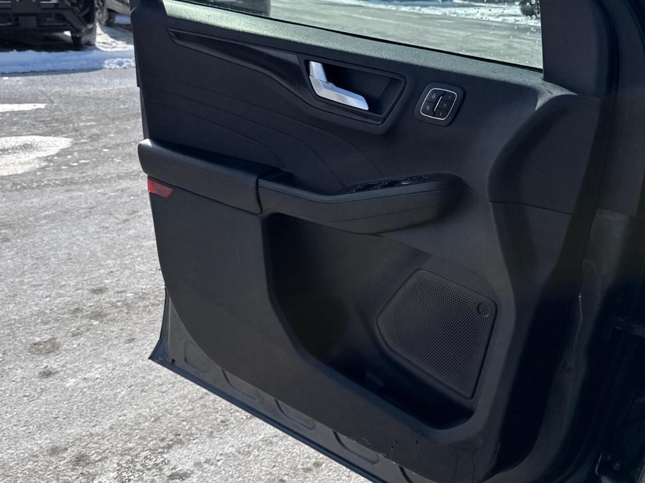 2024 Ford Escape ST-ELITE   HYBRID   AWD Photo