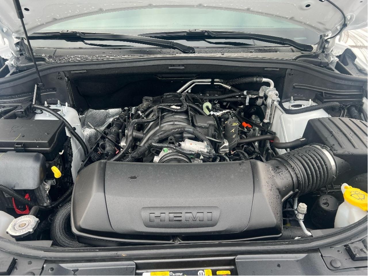 2025 Dodge Durango R-T AWD 5.7L V8 *SUN *NAVI *LTHR *SNOW TIRES Photo