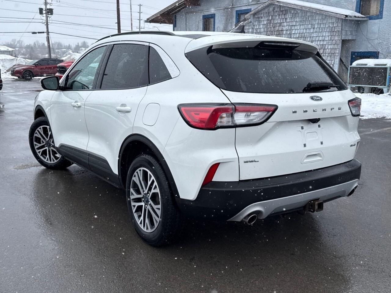 2021 Ford Escape SEL   AWD   COPILOT 360   NAV Photo