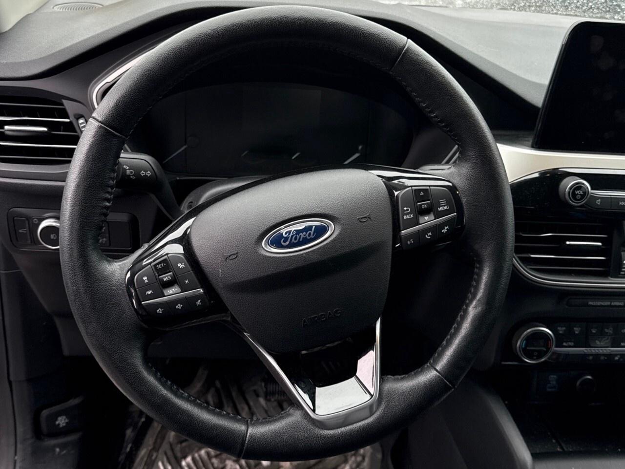 2021 Ford Escape SEL   AWD   COPILOT 360   NAV Photo