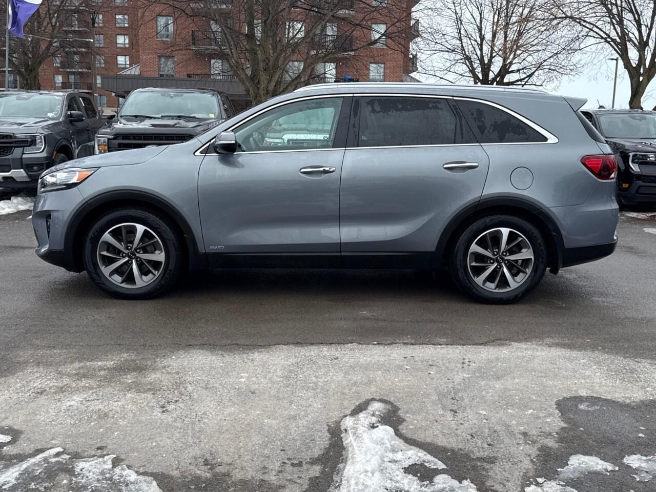 2020 Kia Sorento EX   AWD   HEATD  LEATHER SEATS Photo