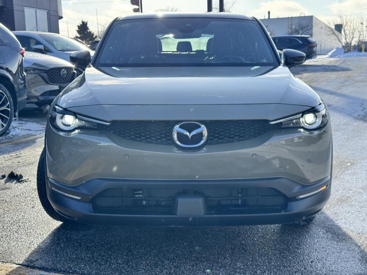 2023 Mazda MX-30 GT/ EXTENDED WARRANTY/ 3.95%RATE/ONLY 1K/ MUST SEE Photo