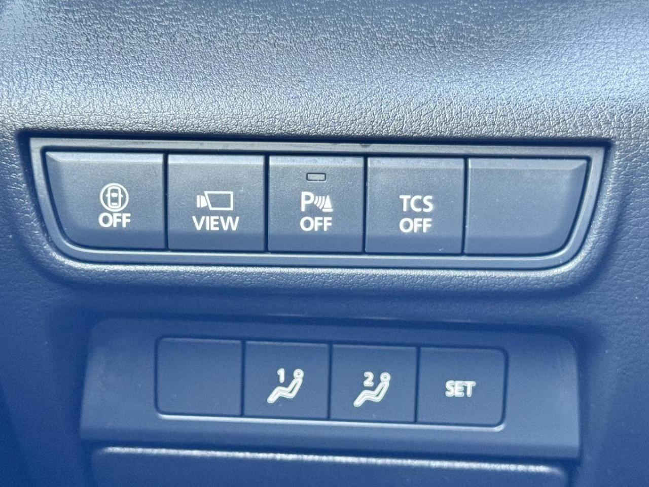 2023 Mazda MX-30 GT/ EXTENDED WARRANTY/ 3.95%RATE/ONLY 1K/ MUST SEE Photo