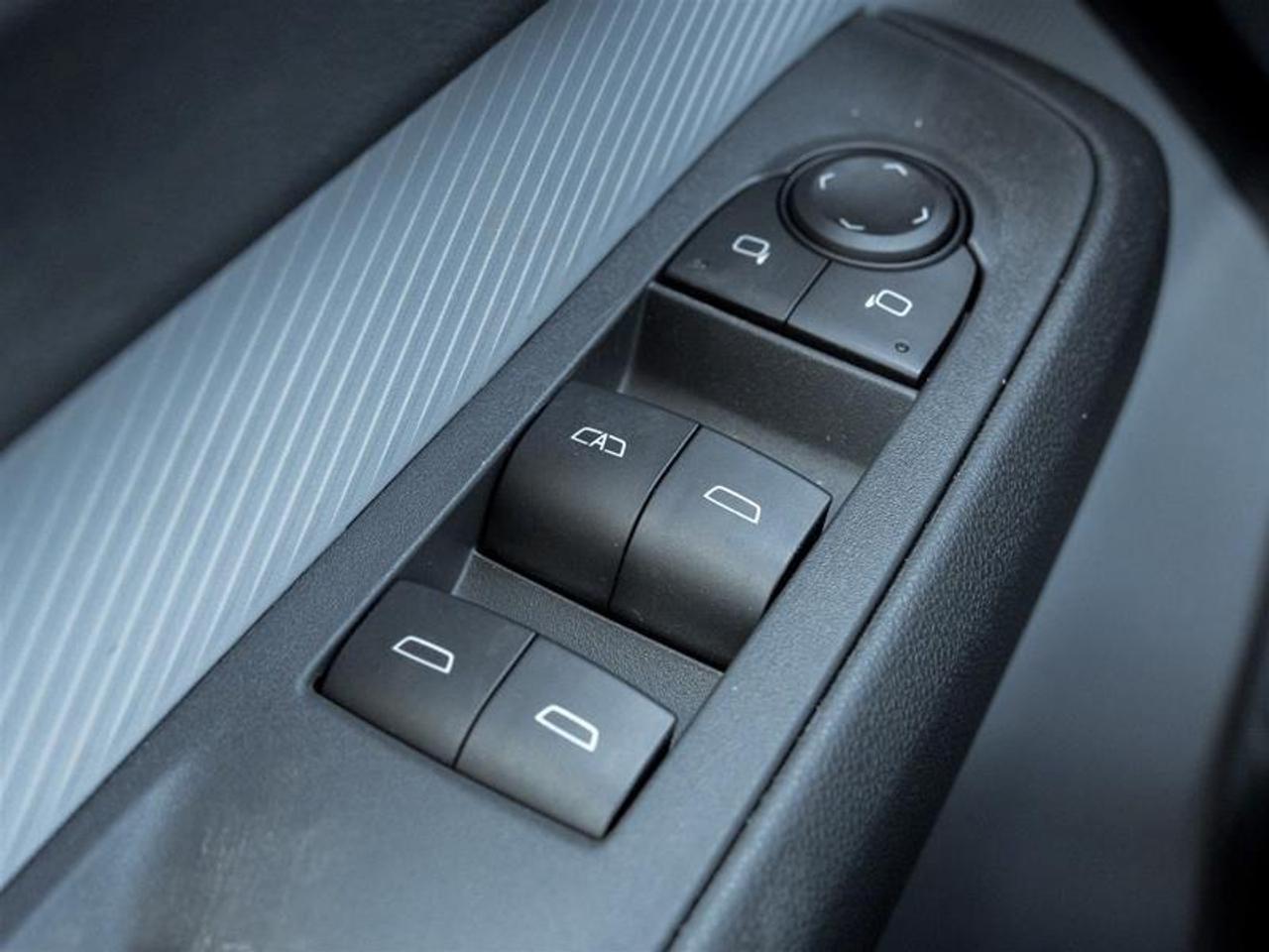 2027 Chevrolet Bolt RS 4dr Photo