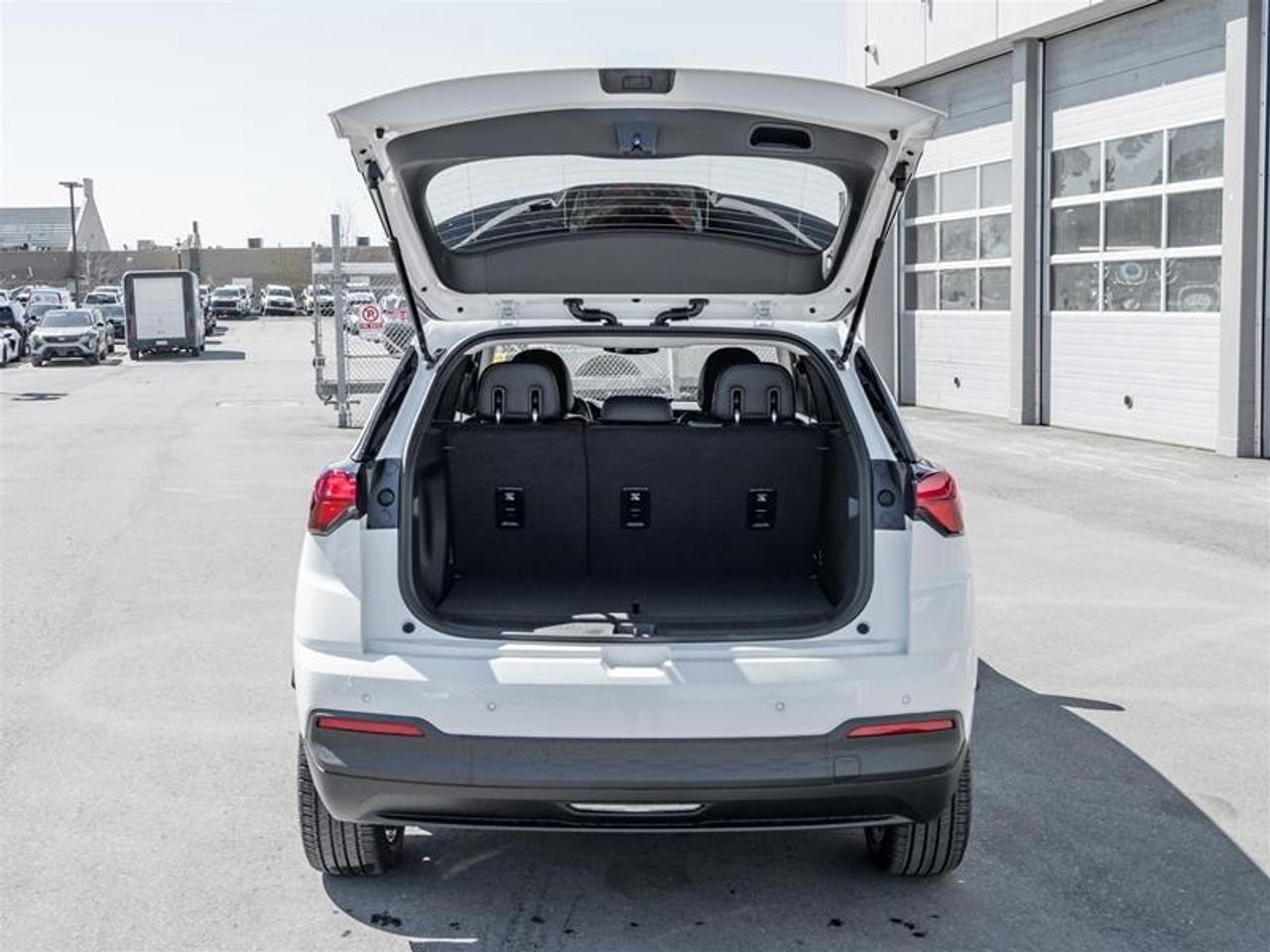 2027 Chevrolet Bolt RS 4dr Photo