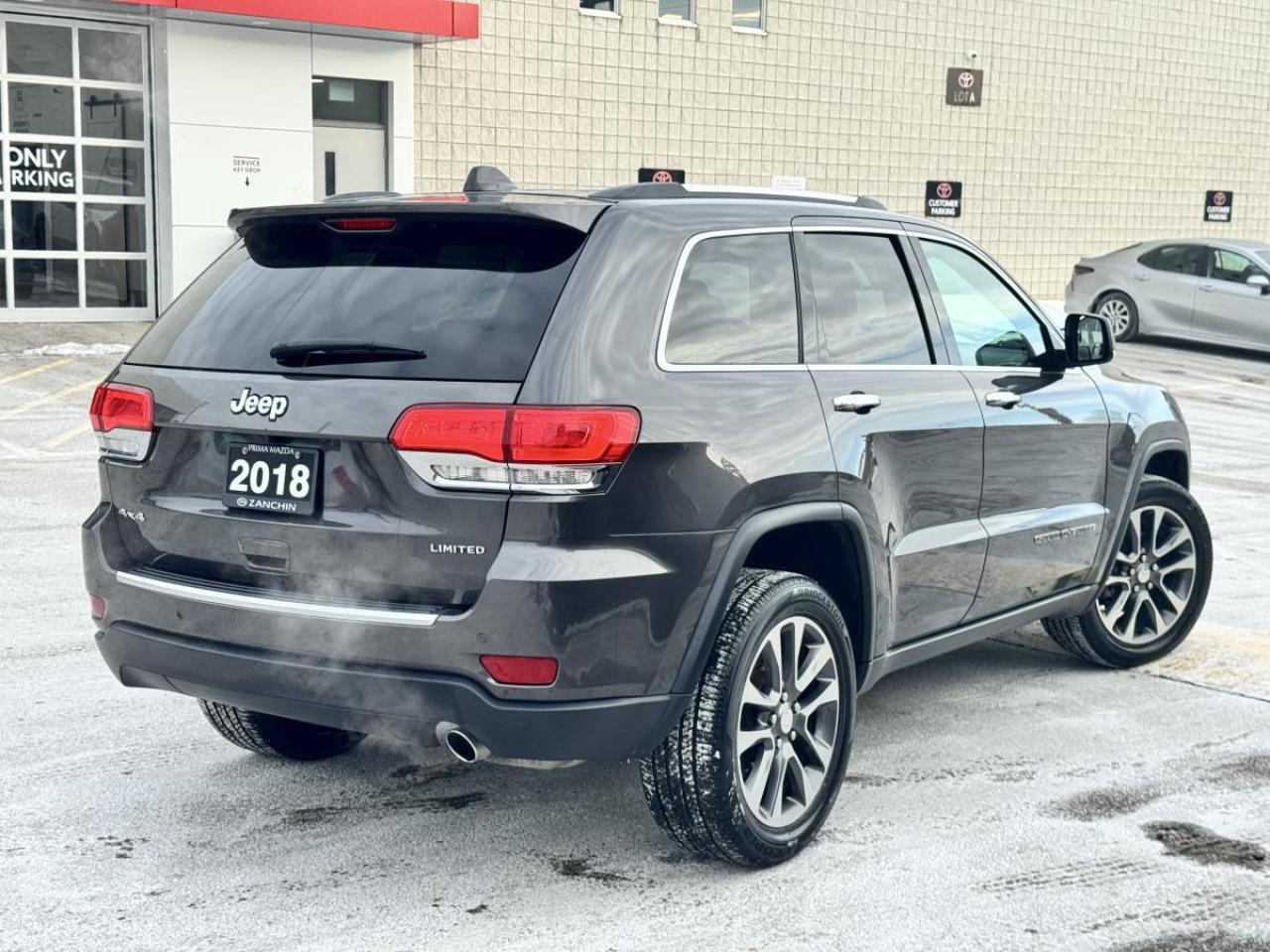 2018 Jeep Grand Cherokee LIMITED 4X4/ LEATHER/ PANOROOF/ CARFAX CLEAN Photo4