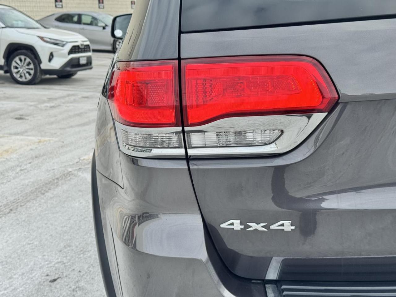 2018 Jeep Grand Cherokee LIMITED 4X4/ LEATHER/ PANOROOF/ CARFAX CLEAN Photo