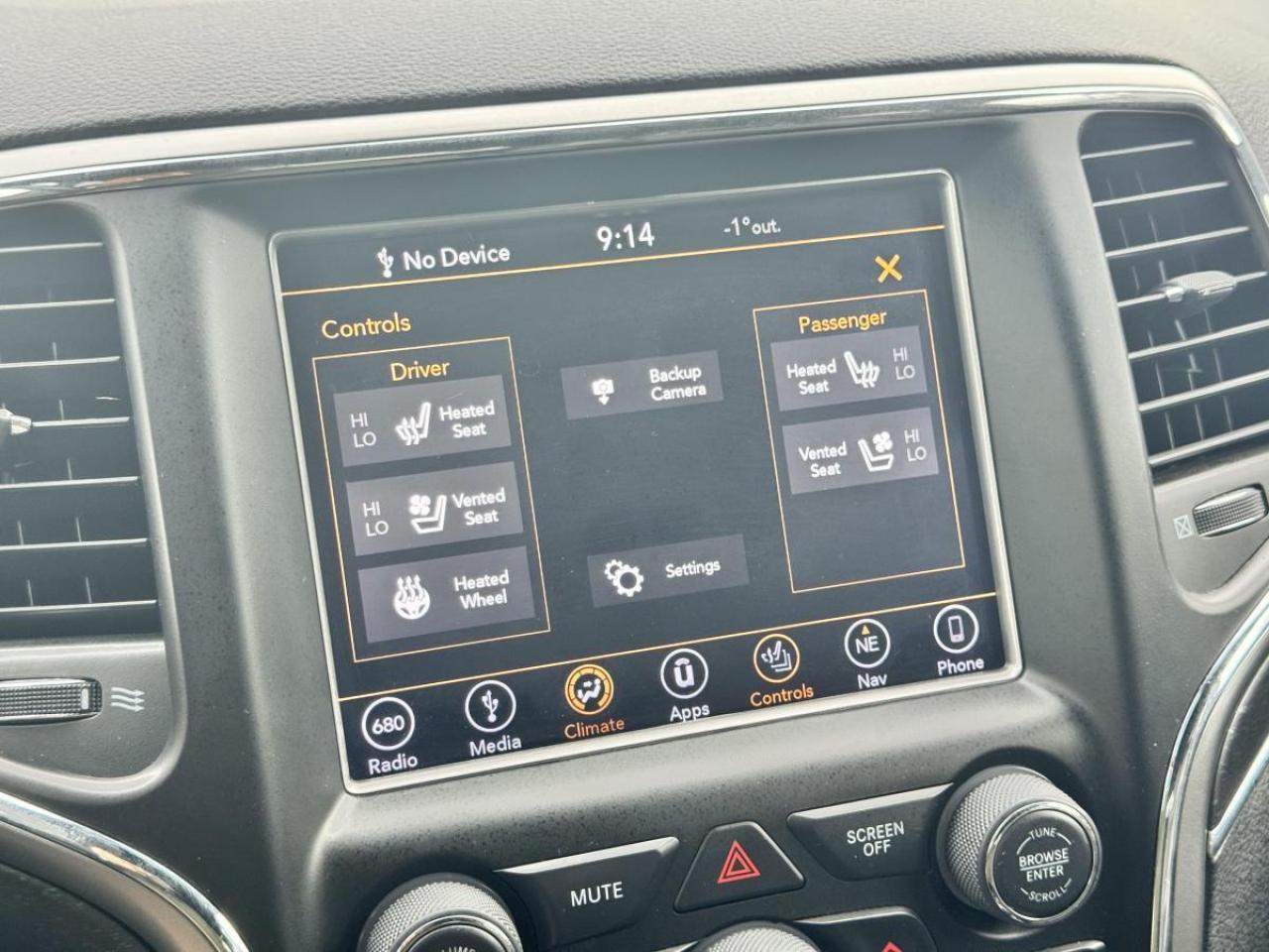 2018 Jeep Grand Cherokee LIMITED 4X4/ LEATHER/ PANOROOF/ CARFAX CLEAN Photo