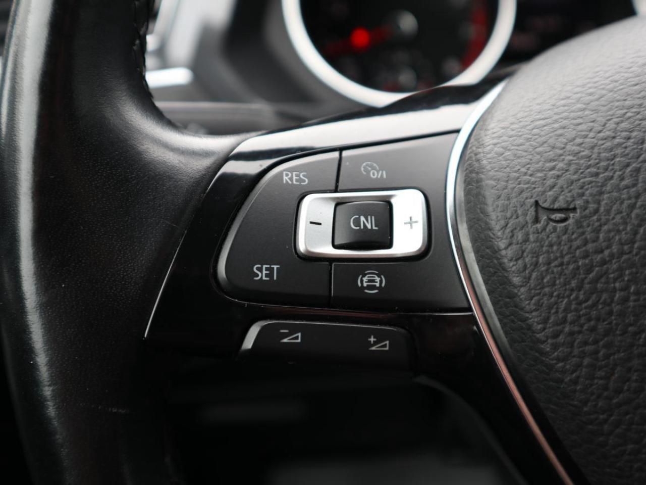 2019 Volkswagen Tiguan COMFORTLINE 4 MOTION/ LEATHER/ ALLOYS/ CERTIFIED Photo