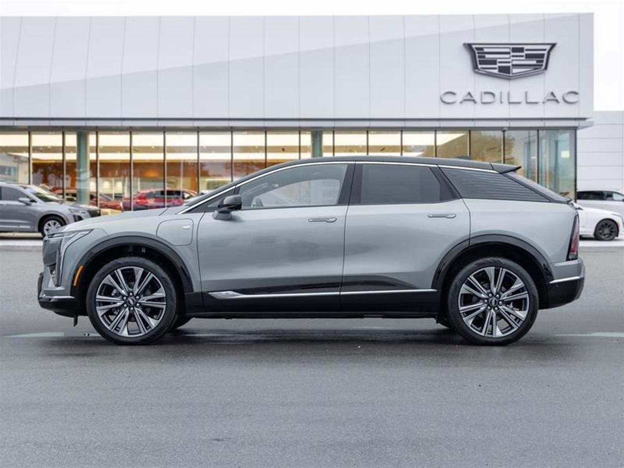 2026 Cadillac OPTIQ Premium Luxury 4dr Photo2