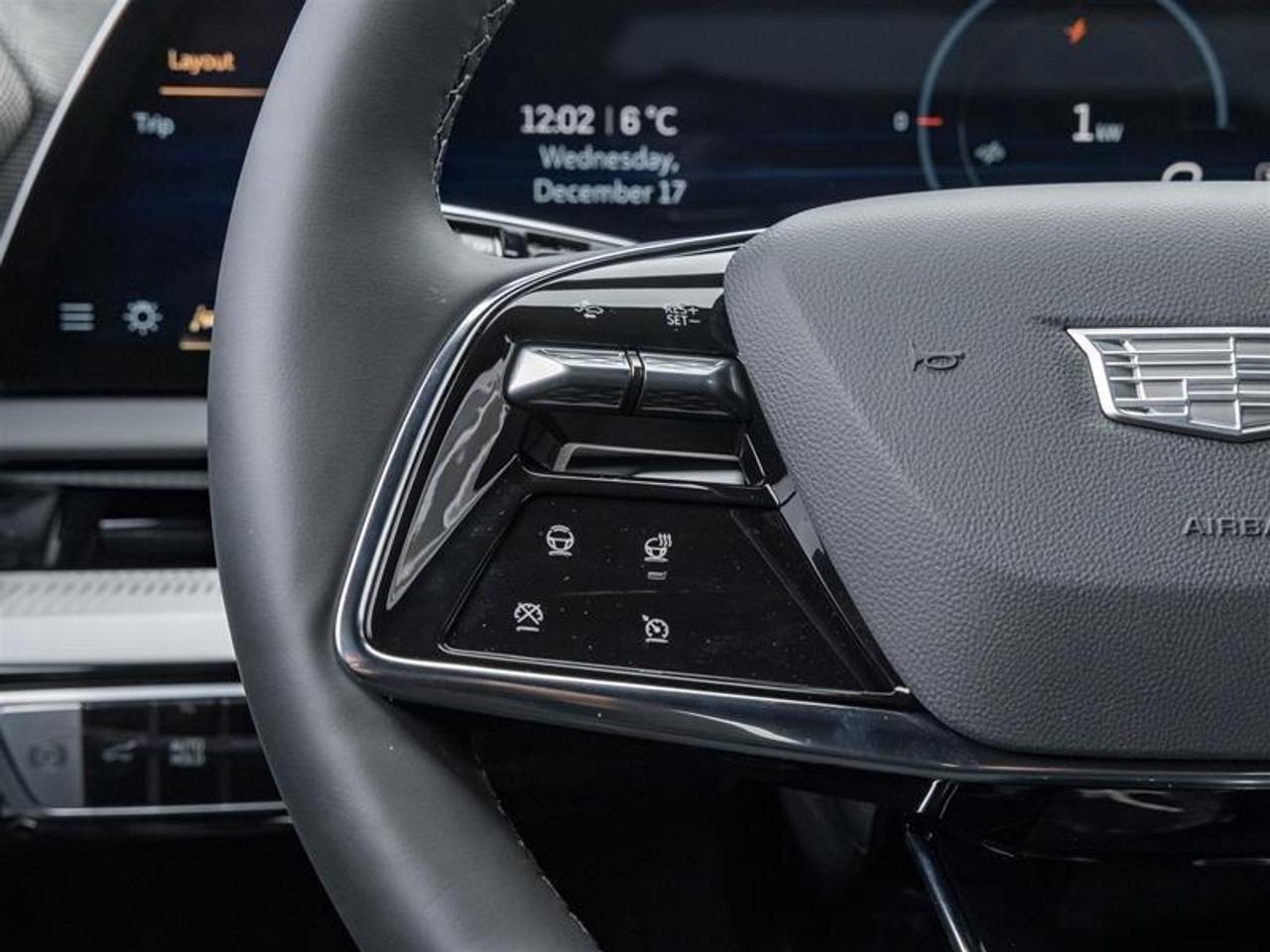 2026 Cadillac OPTIQ Premium Luxury 4dr Photo