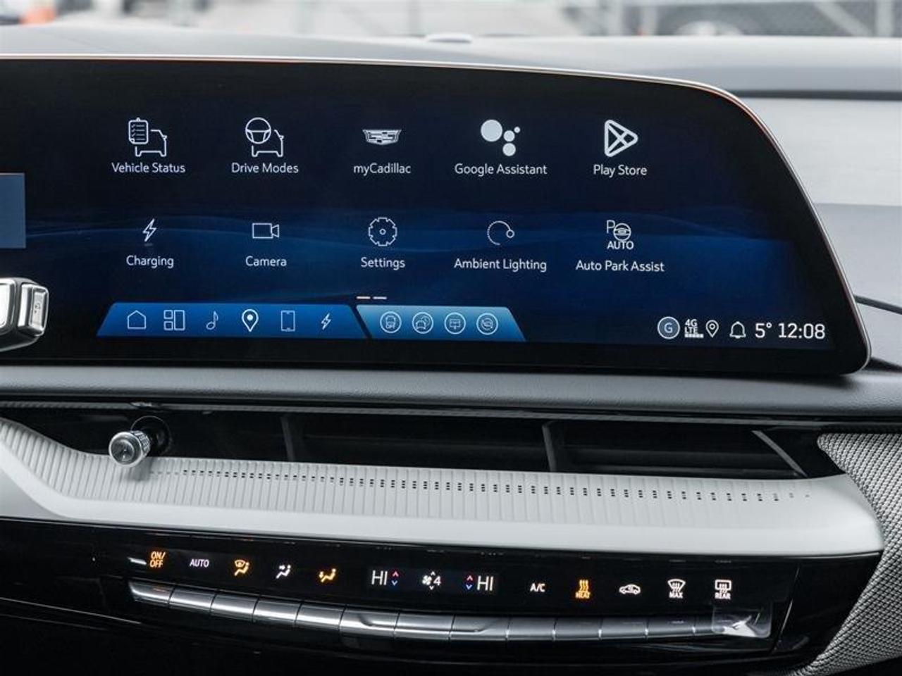 2026 Cadillac OPTIQ Premium Luxury 4dr Photo