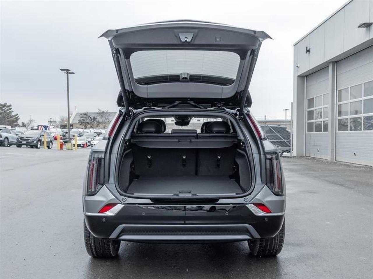 2026 Cadillac OPTIQ Premium Luxury 4dr Photo