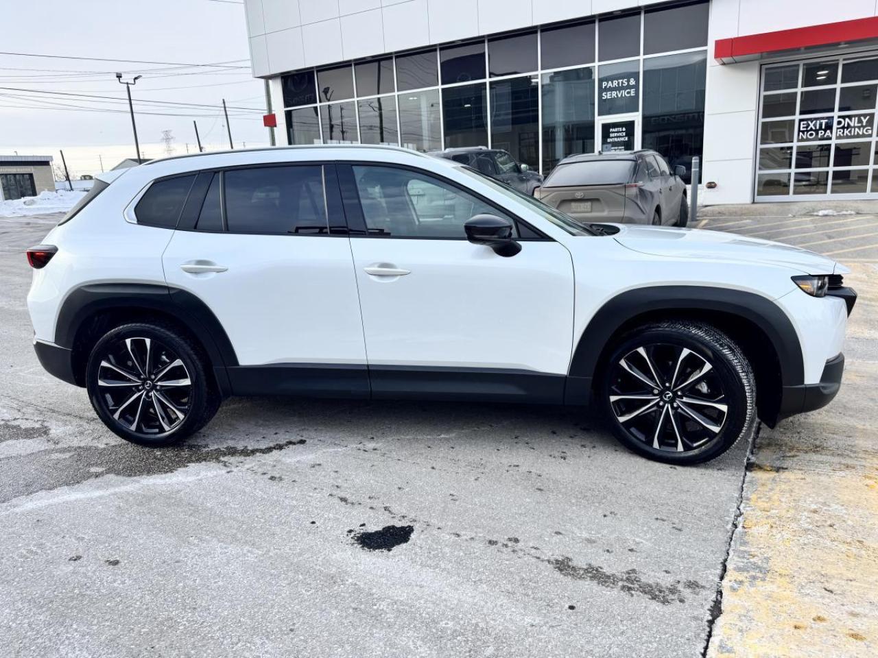 2024 Mazda CX-50 GT TURBO AWD/ ONLY 22K/ EXTENDED WARRANTY/MUST SEE Photo