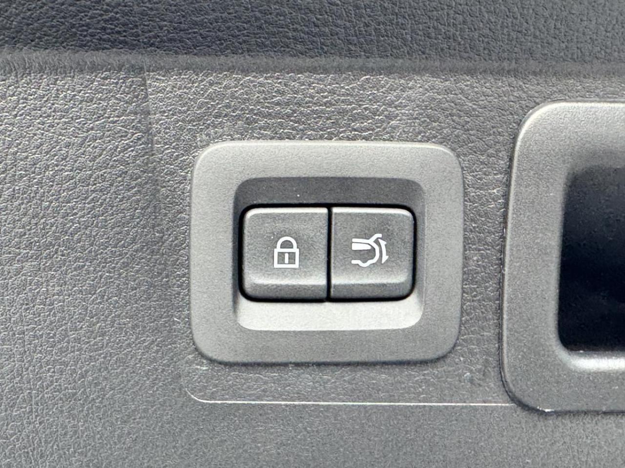 2024 Mazda CX-50 GT TURBO AWD/ ONLY 22K/ EXTENDED WARRANTY/MUST SEE Photo