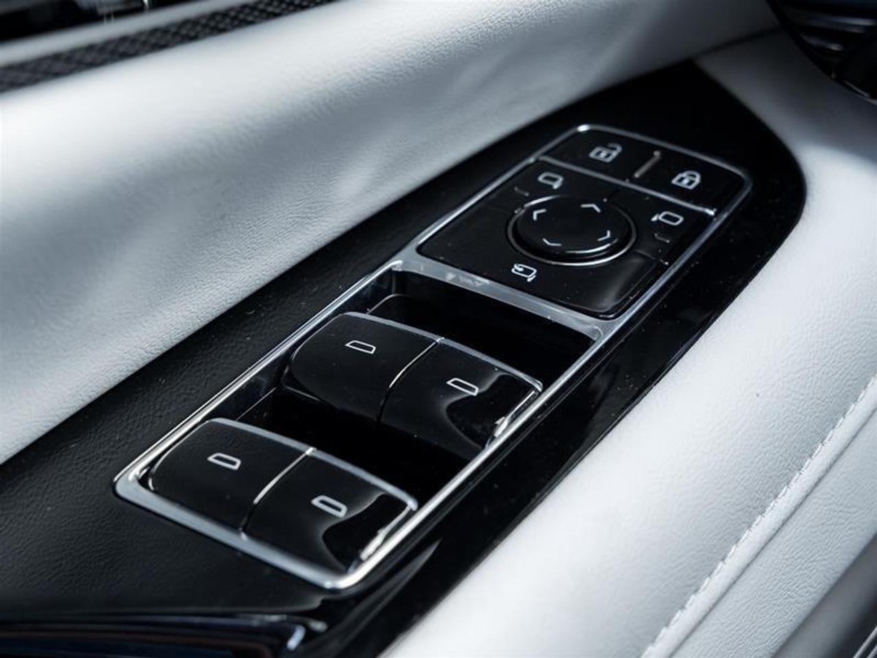 2026 Cadillac OPTIQ Premium Luxury 4dr Photo