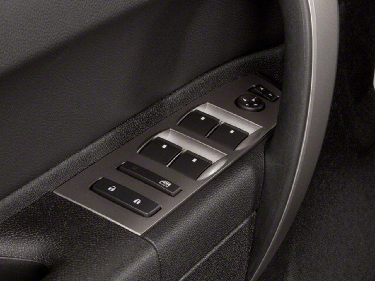 2013 GMC Sierra 1500 SLE   4WD   TOW PKG Photo