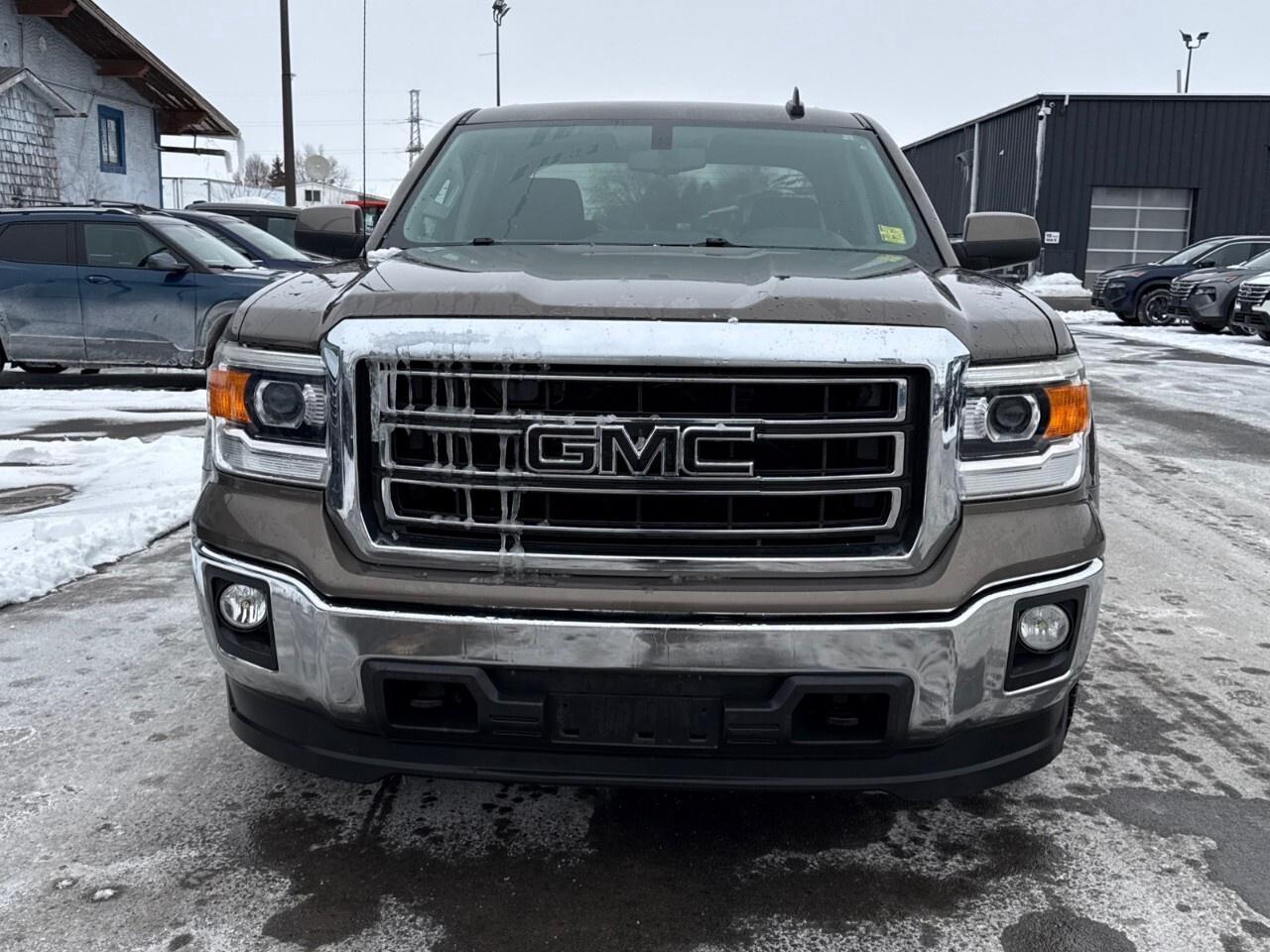 2015 GMC Sierra 1500 SLE   4WD   V8 Photo