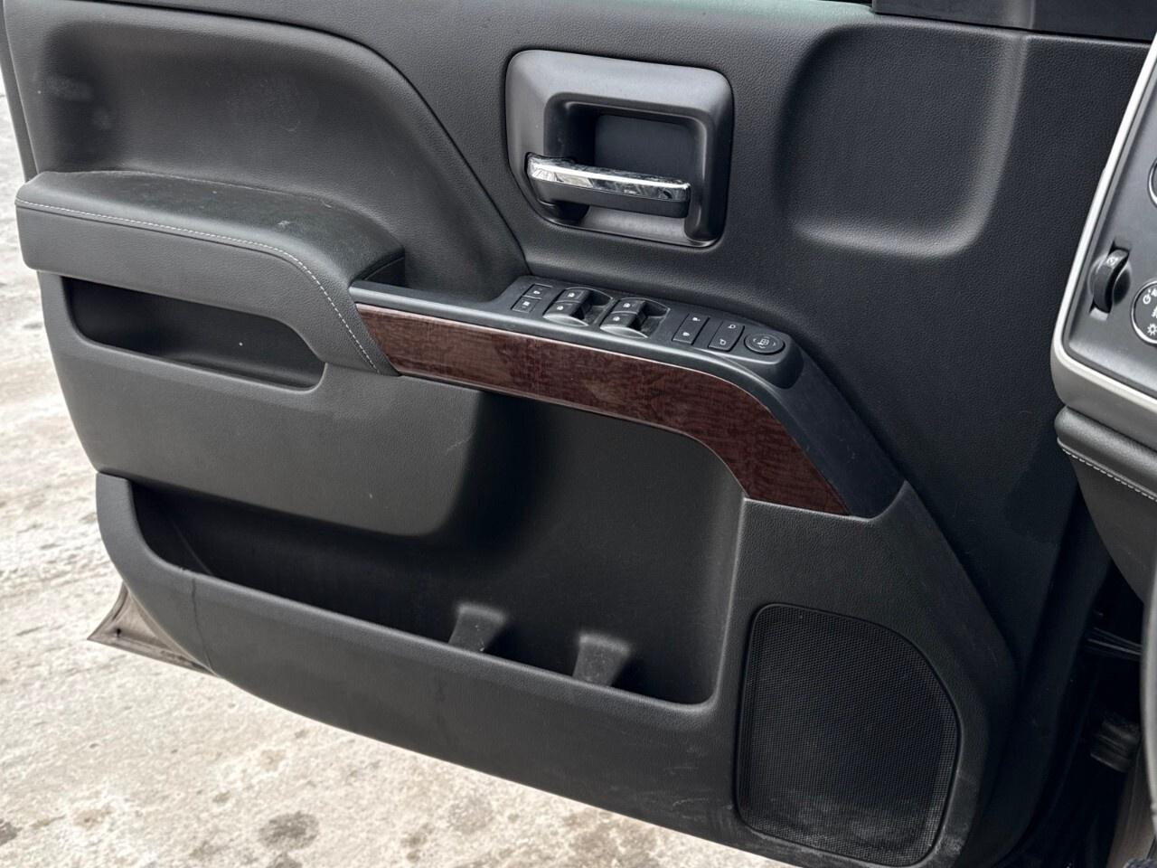 2015 GMC Sierra 1500 SLE   4WD   V8 Photo