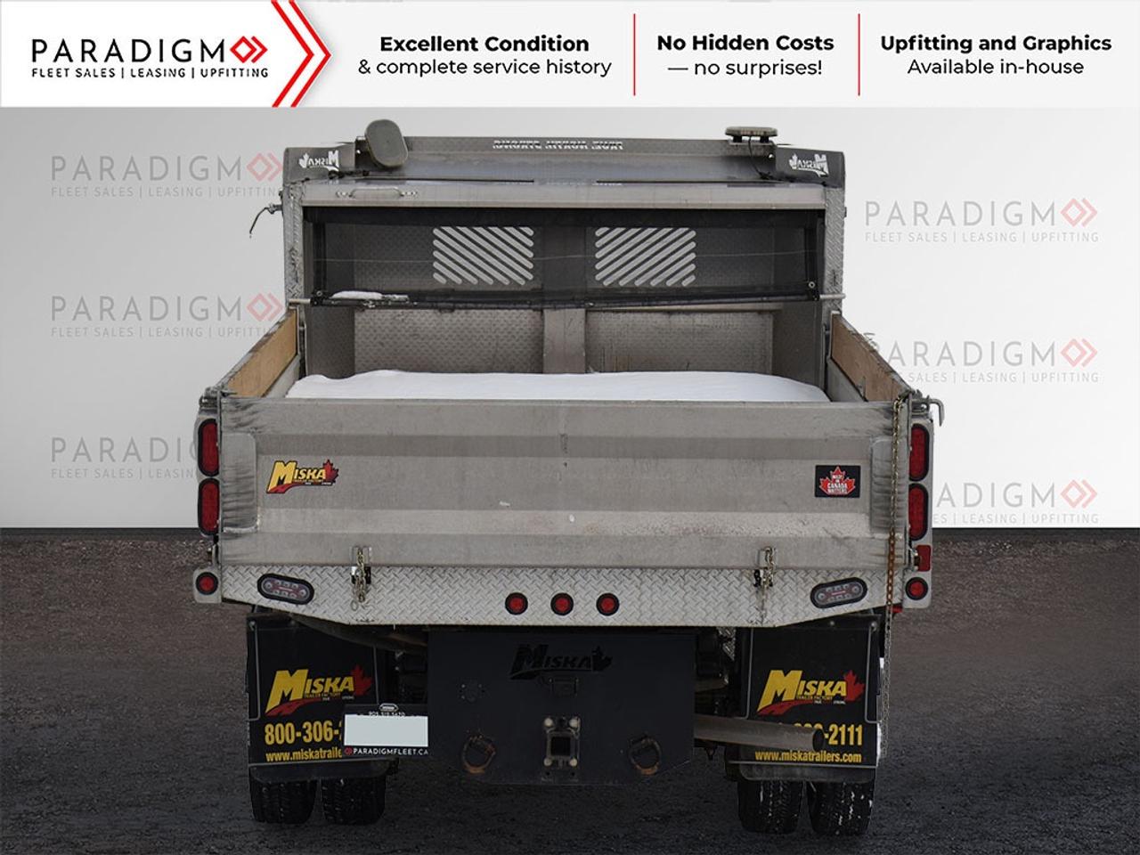 2024 Ford F-550 LARIAT Chassis Dump Truck Photo