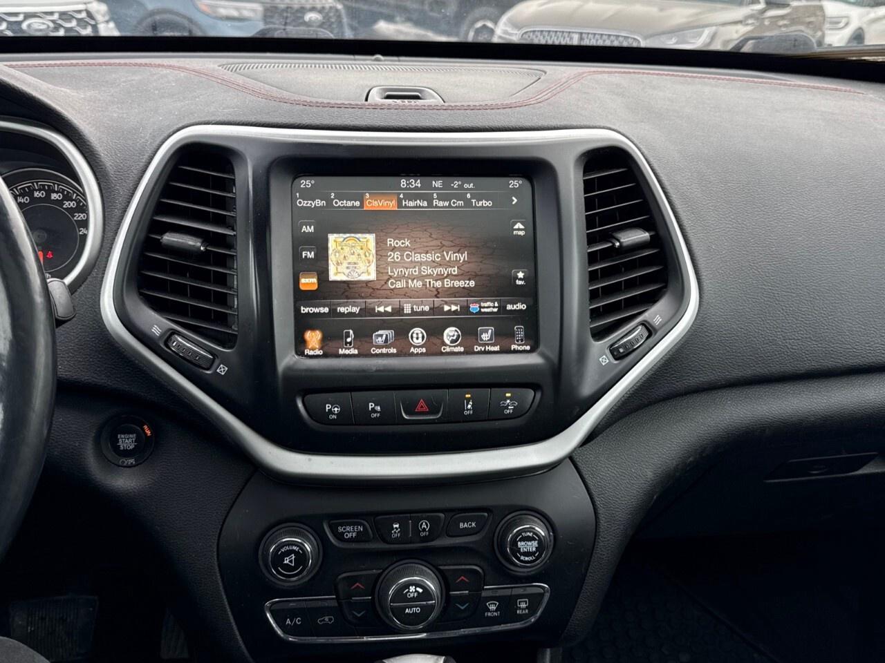 2018 Jeep Cherokee TRAILHAWK   LEATHER   ROOF Photo