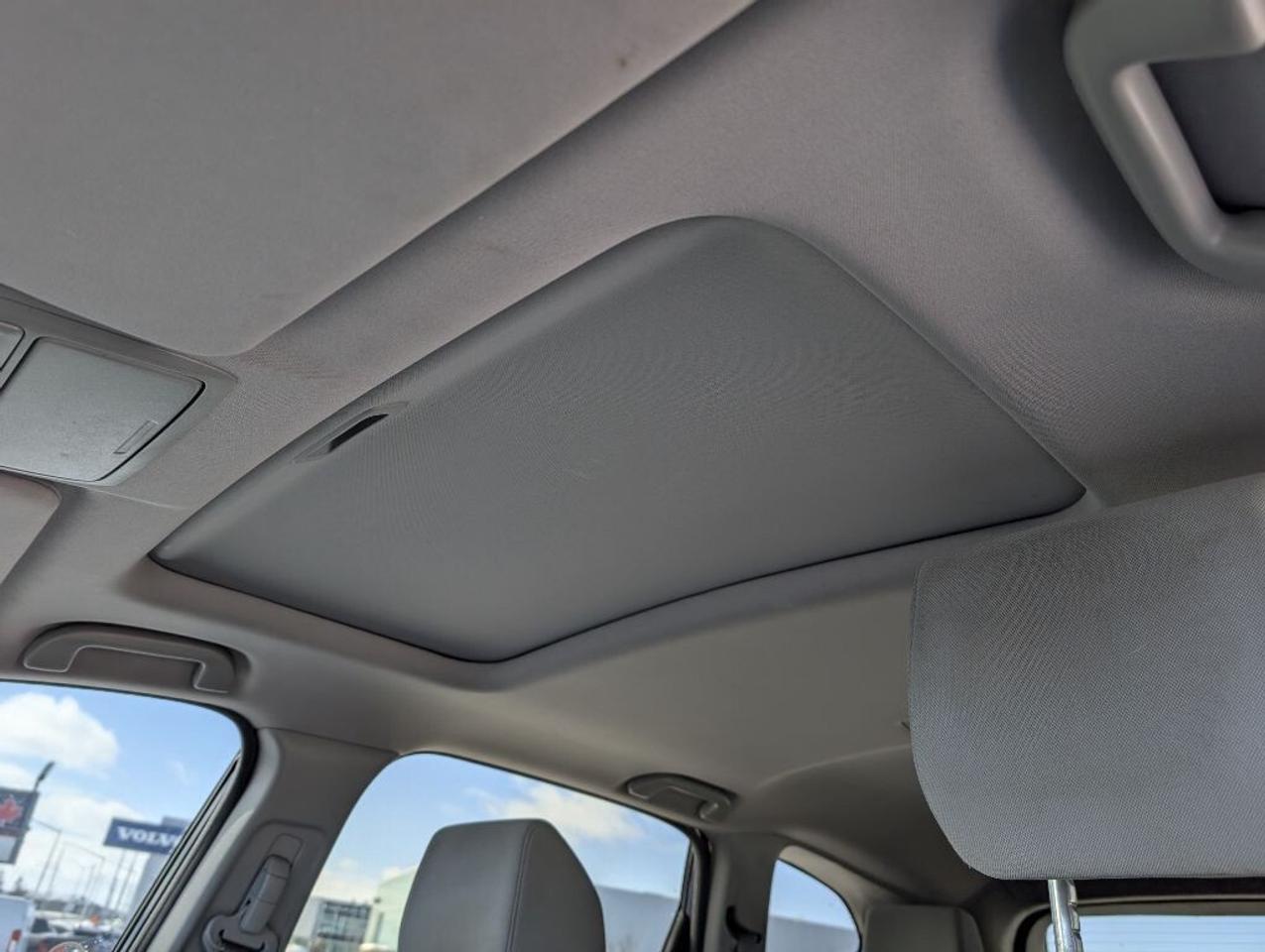 2017 Honda CR-V EX AWD   NAV   SUNROOF   CAMERA   HTD SEATS Photo