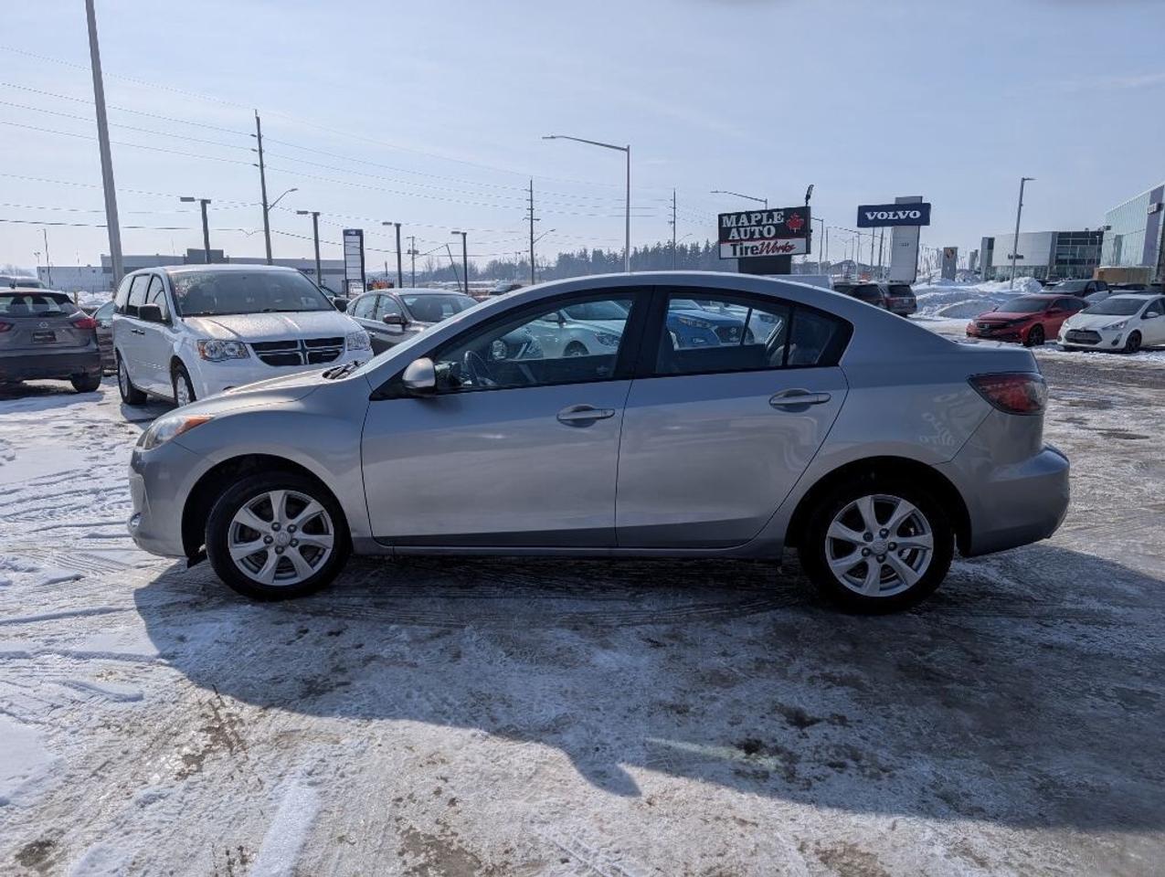 2013 Mazda MAZDA3 GS-SKY Photo