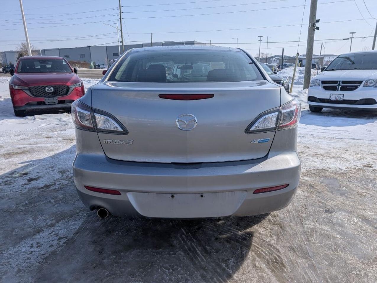 2013 Mazda MAZDA3 GS-SKY Photo