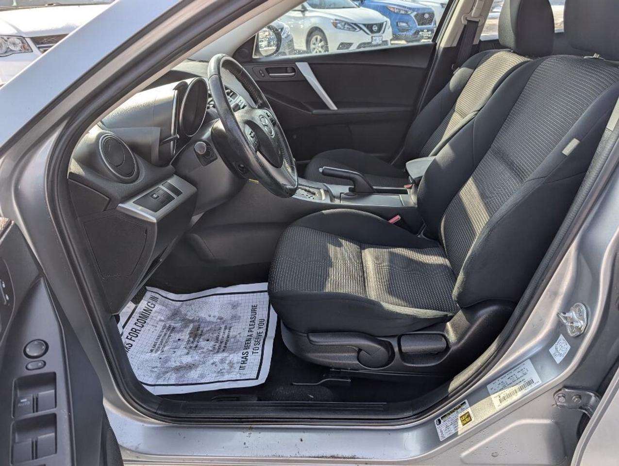 2013 Mazda MAZDA3 GS-SKY Photo