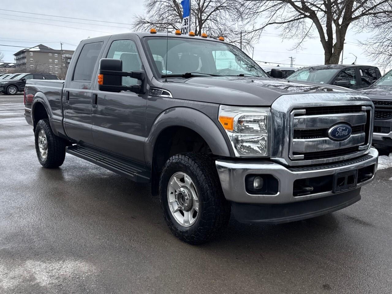 2014 Ford F-250 XLT   SPECIAL EDITION PKG   SNOW PLOW PKG Photo2