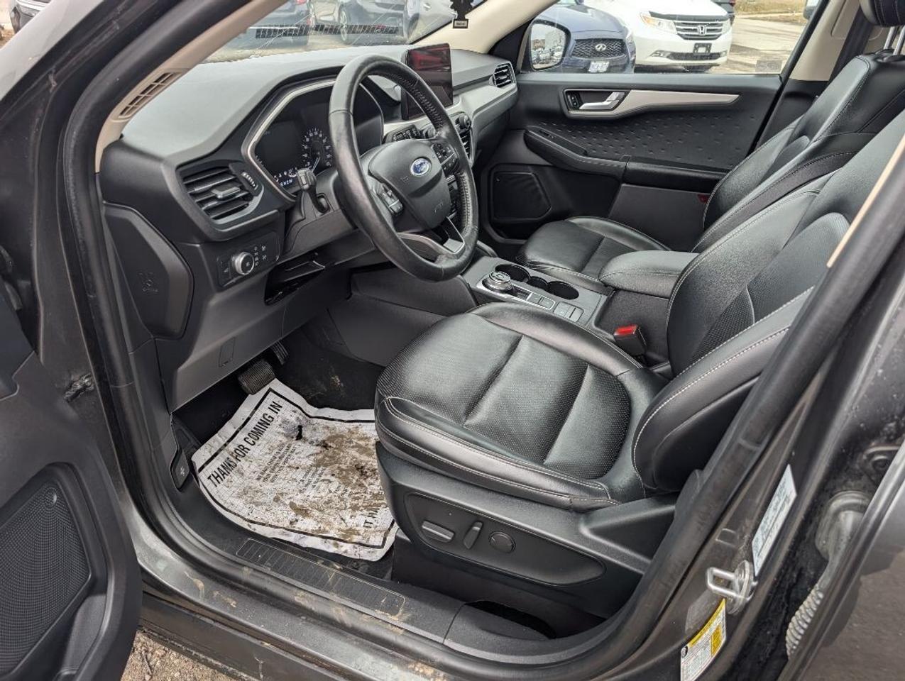 2020 Ford Escape SEL AWD   NAV   LEATHER   PANO ROOF   CAMERA Photo