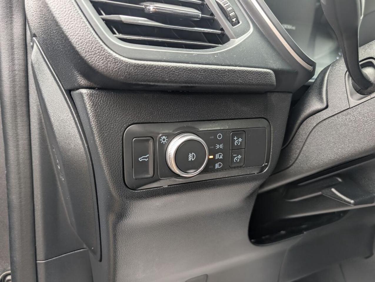2020 Ford Escape SEL AWD   NAV   LEATHER   PANO ROOF   CAMERA Photo