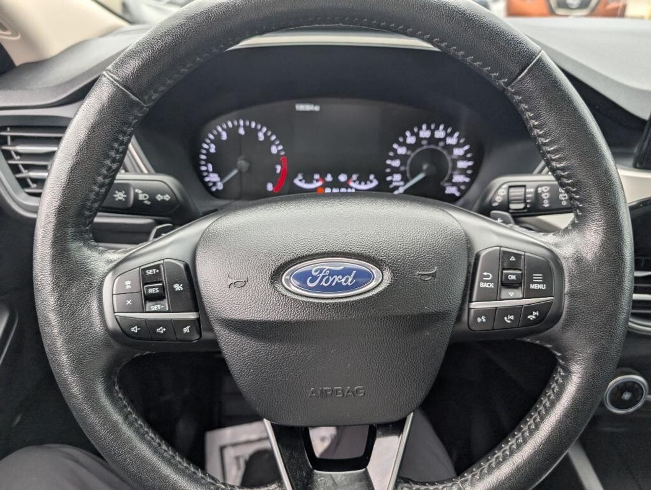 2020 Ford Escape SEL AWD   NAV   LEATHER   PANO ROOF   CAMERA Photo