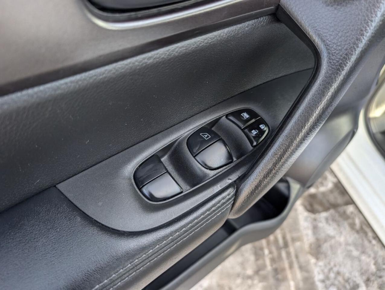 2020 Nissan Qashqai CAMERA   HTD SEATS   BLIND SPOT   APPLE CARPLAY Photo